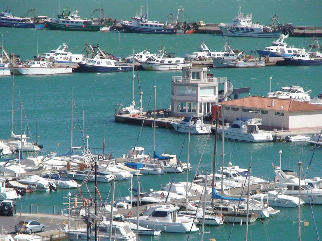 Hotel Del Port Sant Carlos de la Ràpita Εξωτερικό φωτογραφία